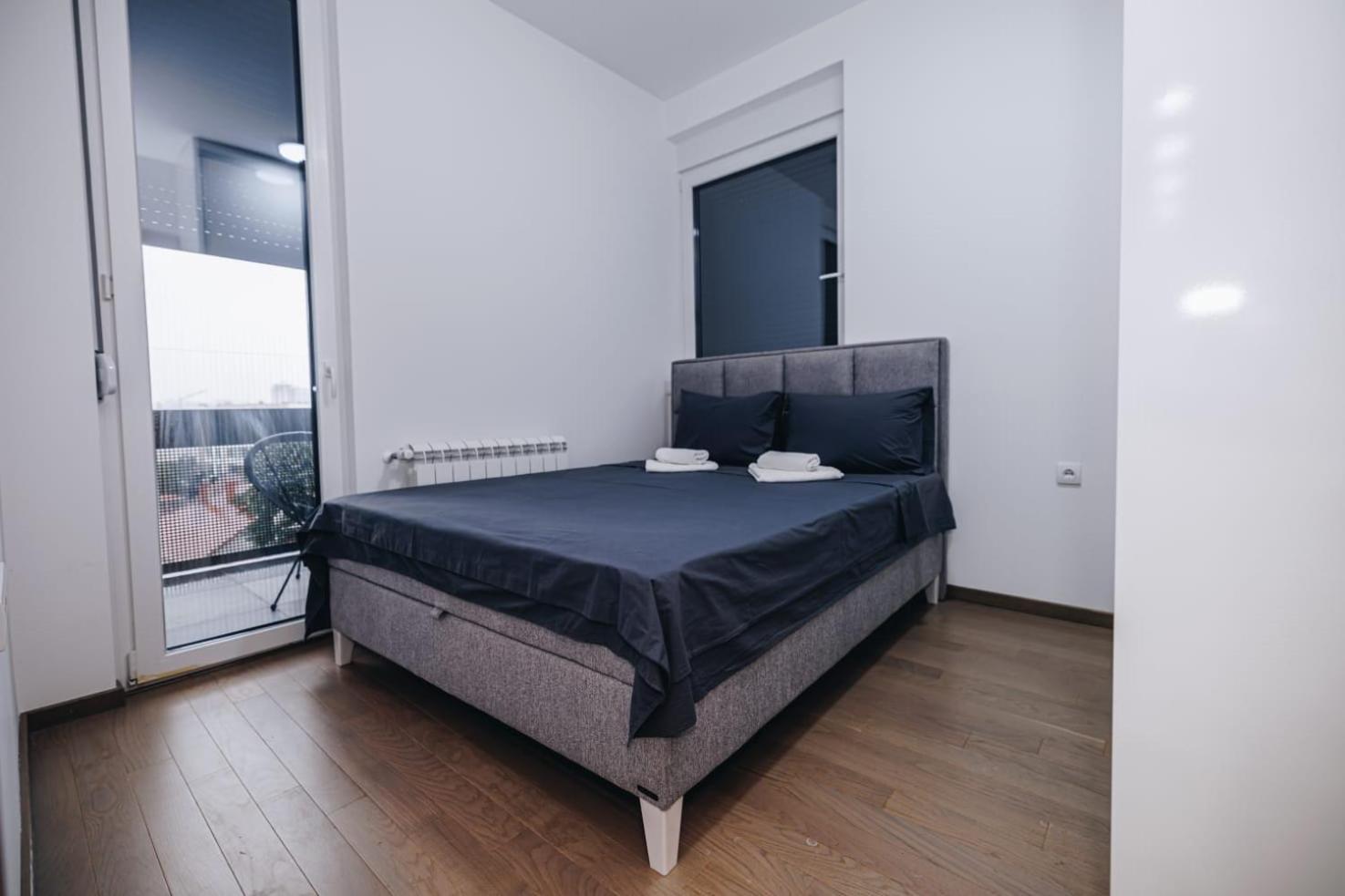 Lust Premium Apartments Kragujevac Kültér fotó